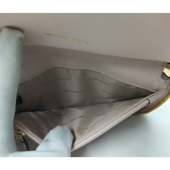 Michael Kors Light Pink Pebbled Leather Zip Around Credit Card ID Window Wallet - Picture 10 of 15